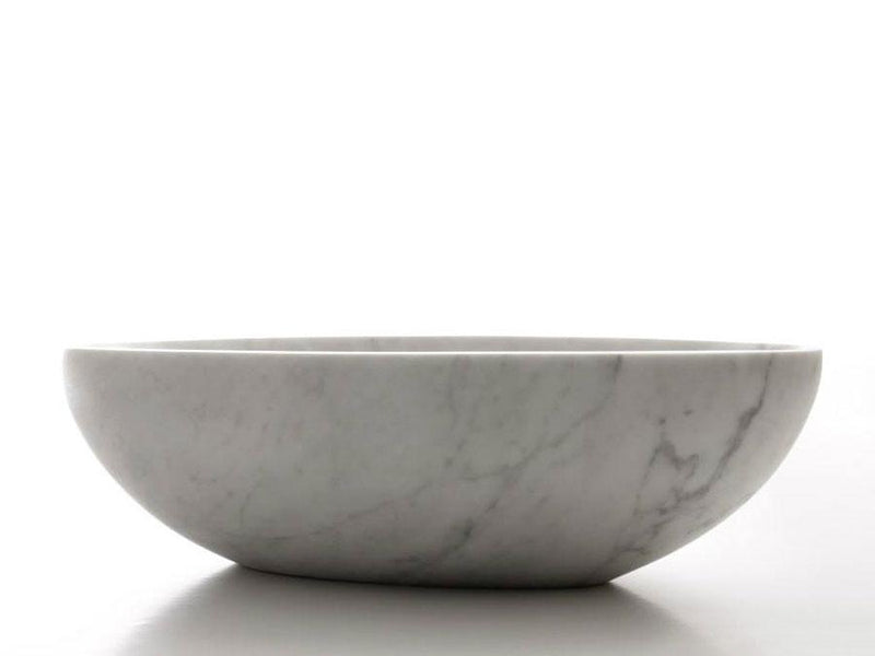 center piece table close up bianco carrara