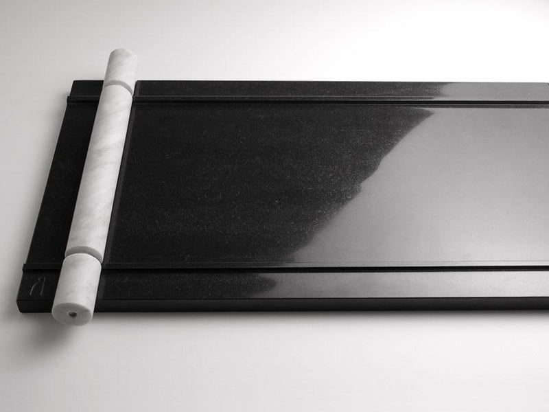 rolling pin & board bianco carrara nero assoluto front